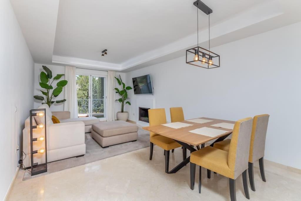 Great Location 2 Pools At Aloha Royal Rdr385 Apartamento Marbella