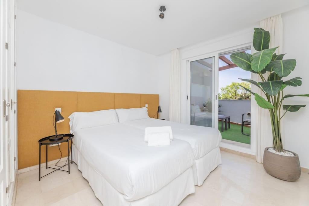 Great Location 2 Pools At Aloha Royal Rdr385 Apartamento Marbella